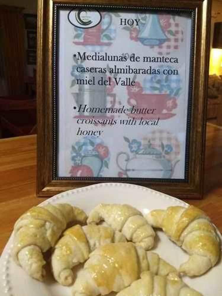 Cheltum Hotel Trelew Bagian luar foto
